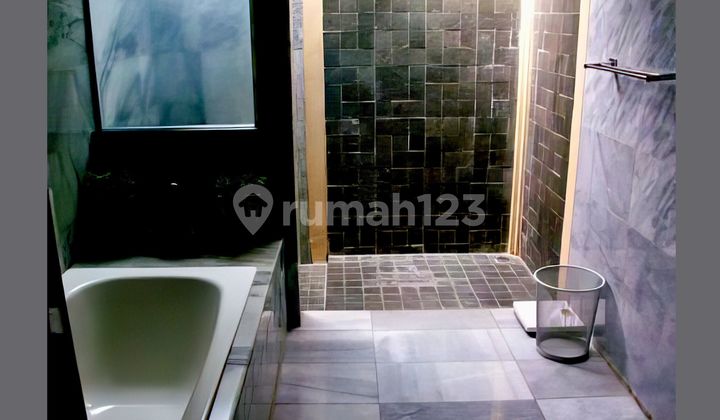 CHEAP FOR SALE Great Location, Suitable for Office or Home, Main Road Yet Private 2