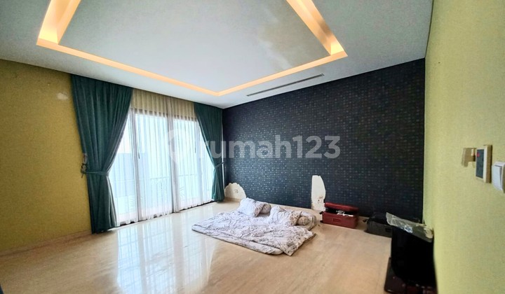Rumah Cantik di Perumahan Elite Simprug Jakarta Selatan 1