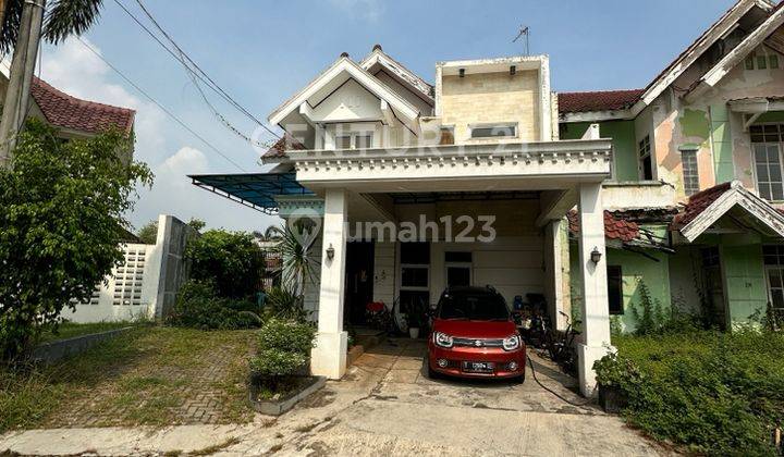 Rumah Besar Semi Furnished Beverly Nego  1