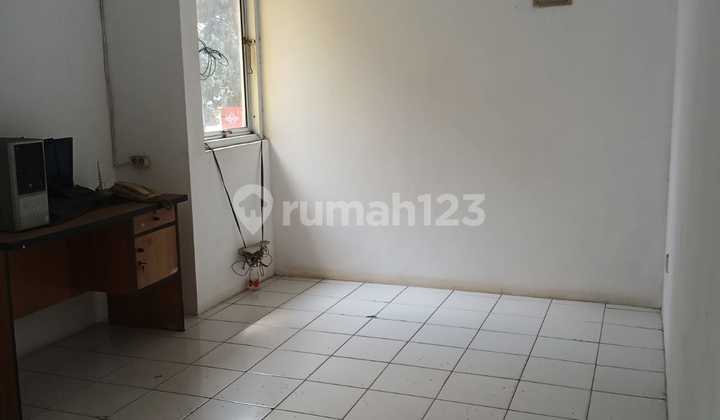 FOR RENT: Very Strategic Shop House on Boulevard Street, Graha Raya for Business 2