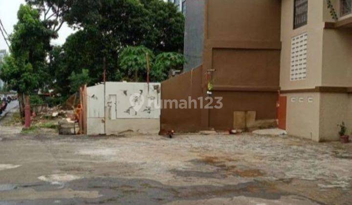 Ruang Usaha Lokasi Strategis dekat Tol di Kebon Jeruk  2