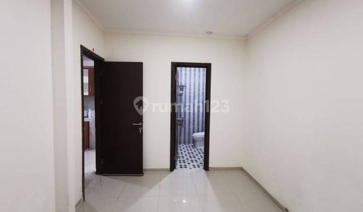 Rumah Siap Huni dengan Hunian Nyaman dan Asri di Graha Raya 1