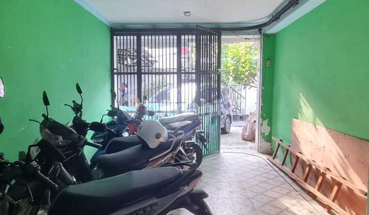 Kosan 30 Pintu Lokasi Strategis dari Akses Jalan @Sektor 3, Bintaro 2