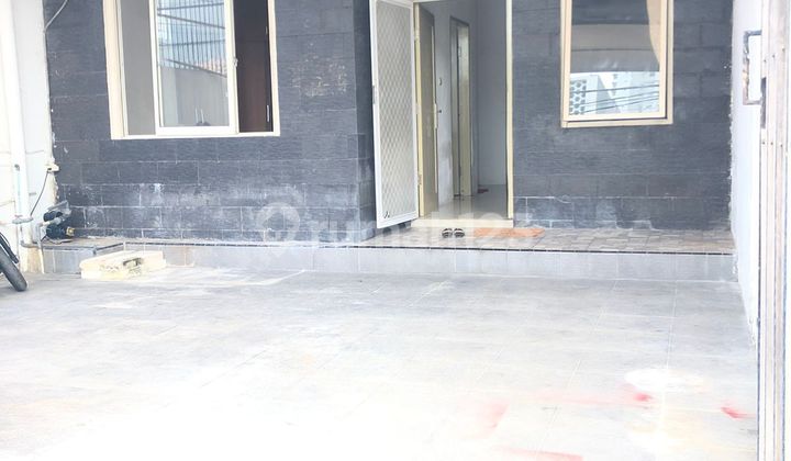 For Rent House in Muara Karang Size 6x17m Furnished 2