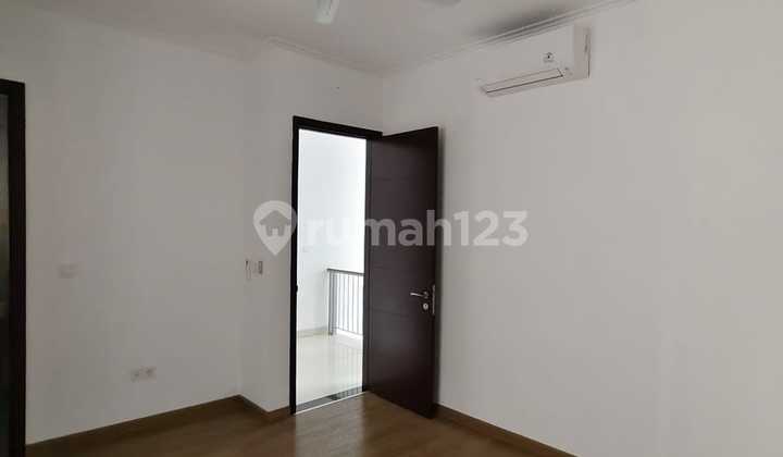 Disewakan Rumah Golf Island Cluster Symphony Pik uk 8x15 Furnished 2