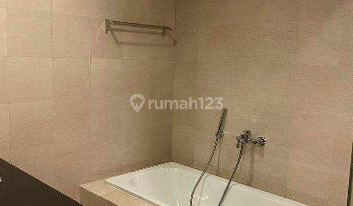 Apartement 3 BR Sudirman Residences Bagus Semi Furnished 2