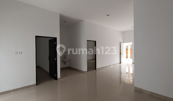 Roadside House can be used for Business in Villa Melati Mas. 2