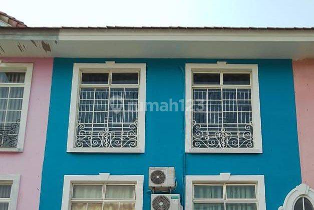 Rumah Town House Full Furnish Di Taman Paris, Jual Hanya Lantai 2 Dan 3 1