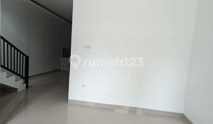 Rumah Baru Bangun Siap Huni Di Blok B Villa Melati Mas 2