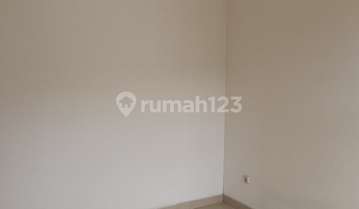 2-Story House in Fiordini Cluster, Il Lago, Gading Serpong 2