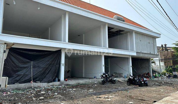 Ruko Baru 2 Lantai Lokasi Bagus Disewakan, Area Canggu 1