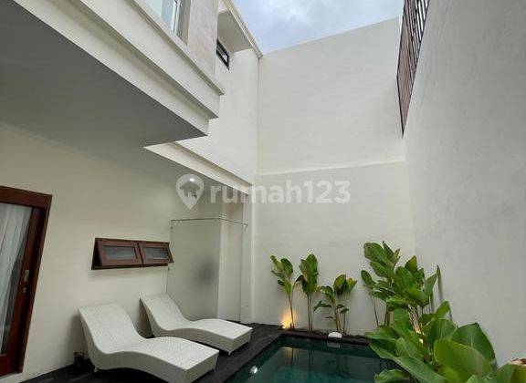 Luxury Villa One Gate System For Sale, Seminyak Area 1