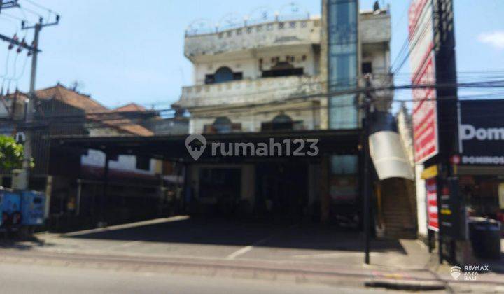 Gedung 3 Lantai Lokasi Bagus Disewakan, Area Kerobokan 1