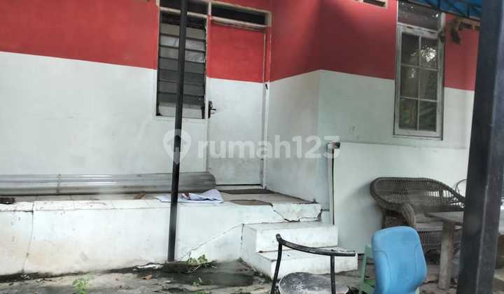 Lippo Cikarang, Cikarang Lembah Hijau House Needs Minimal Renovation Unfurnished