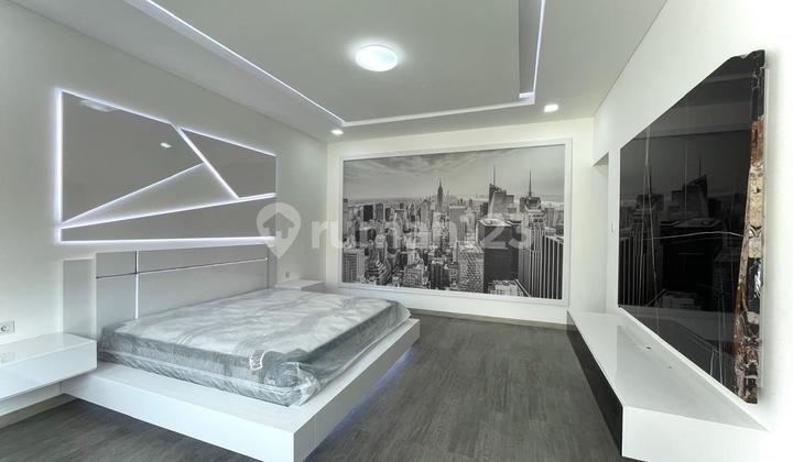 Beautiful Emerald Mansion House for Sale in Lippo Cikarang