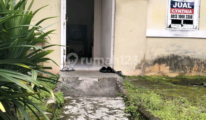 Rumah Posisi Hook Lembah Hijau Dijual Cepet