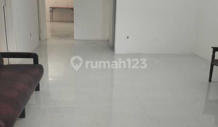Nice Unfurnished Rental House in Lippo Cikarang, Cikarang Meadow Green
