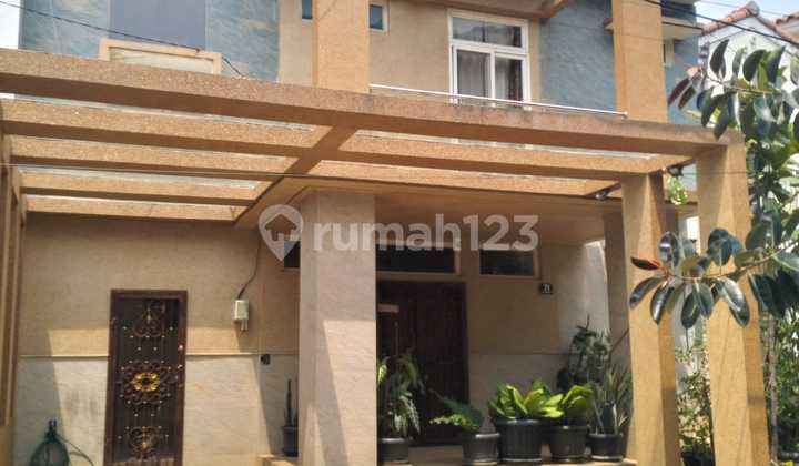 Rumah Bagus Semi Furnished Lippo Cikarang, Cikarang cluster simpruk 