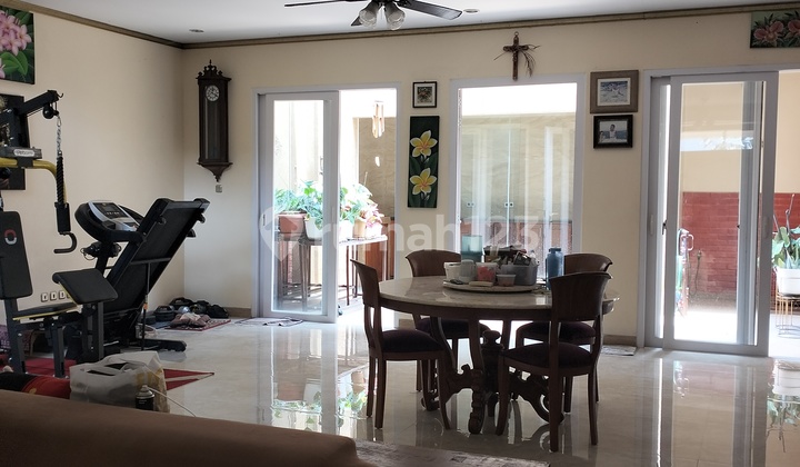 Nice House with Certificate in Lippo Cikarang Ready to Occupy