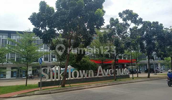 Ruko Silk Town Avenue 2 Graha Raya Desain Modern Dekat Tol