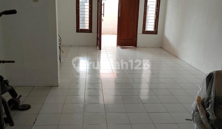 Rumah 1 Lantai Dalam Komplek Dekat MRT H. Nawi di Fatmawati 1