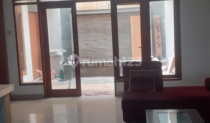 2-Storey Fully Furnished Ready-to-Occupy House in Kebayoran Baru 2-Storey Fully Furnished Ready-to-Occupy House in Kebayoran Baru