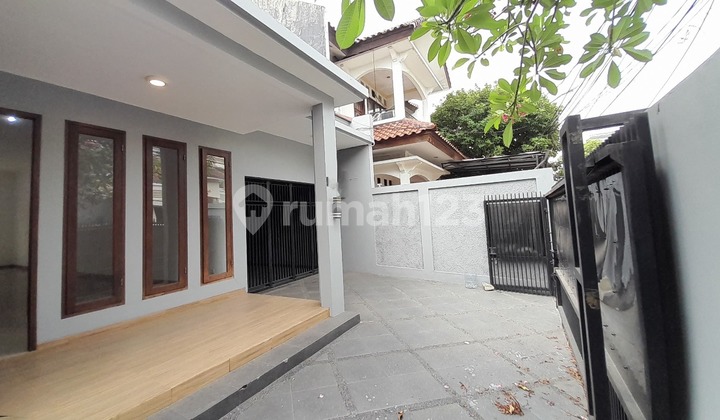 1-Story House in a Strategic Location Near Pancoran 1-Story House in a Strategic Location Near Pancoran