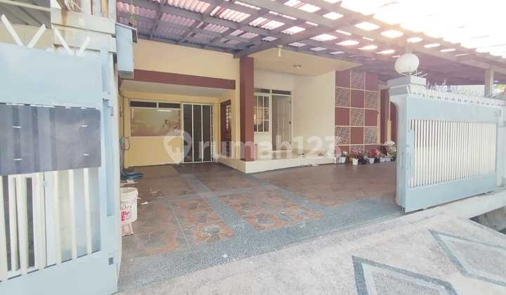 Rumah 2 Lantai Dalam Komplek Siap Huni Di Kebayoran Lama Rumah 2 Lantai Dalam Komplek Siap Huni Di Kebayoran Lama