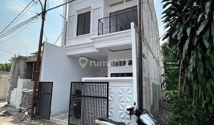 Rumah 3 Lantai Dalam Komplek Shm Dp 0 2