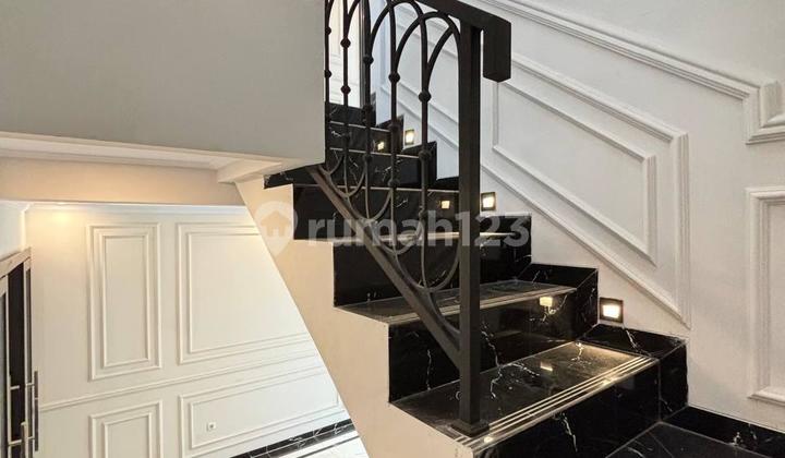 Elite Area House with SHM in South Jakarta 2
