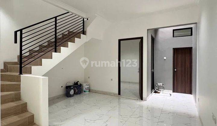 Rumah Dua Lantai Cllasis House Shm Dp 0 2