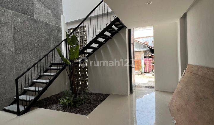 Rumah Minimalis Modern Jalan Solo 2