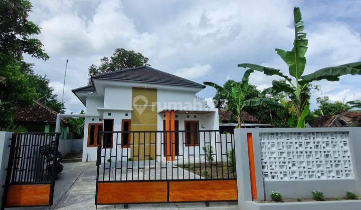 Rumah Modern Minimalis Sindet 1