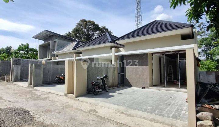 Rumah Modern Purwomartani 2