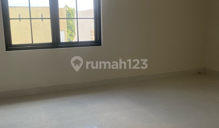 Rumah Classic Modern Di Kawasan Terdepan Sentul City 2