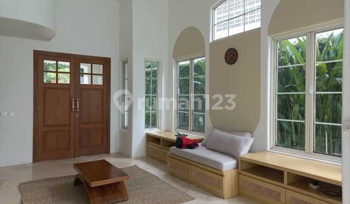 Ready-to-Occupy House in a Lush Green Area 2