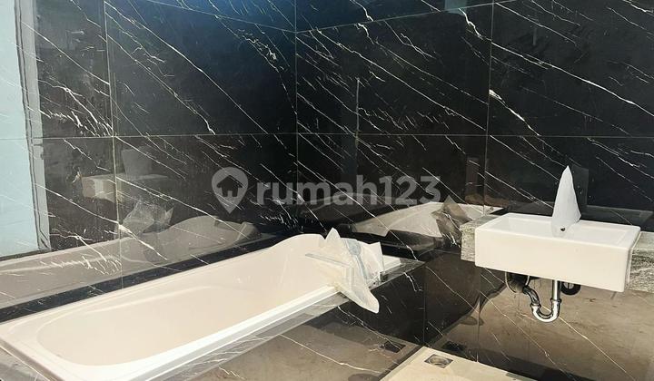 Dijual Rumah Modern Minimalis Dengan Kolam Renang Di Kawasan Elit Sentul City