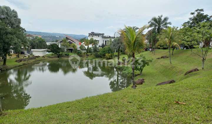 Di Jual Rumah Modern Langsung Hadap Danau