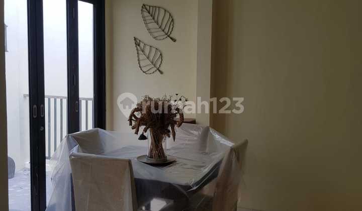 Dijual Rumah Modern Minimalis Siap Huni Sudah Furnish Dekat dengan Jungle Land Sentul City 2