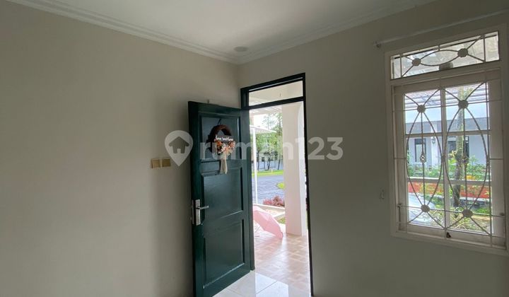 For Sale Ready-to-Occupy Home Strategic Location House Position on a Hook Next to Park in Sentul City Area For Sale Ready-to-Occupy Home Strategic Location House Position on a Hook Next to Park in Sentul City Area