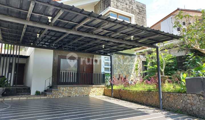 Di Jual Rumah Modern Langsung Hadap Danau 2