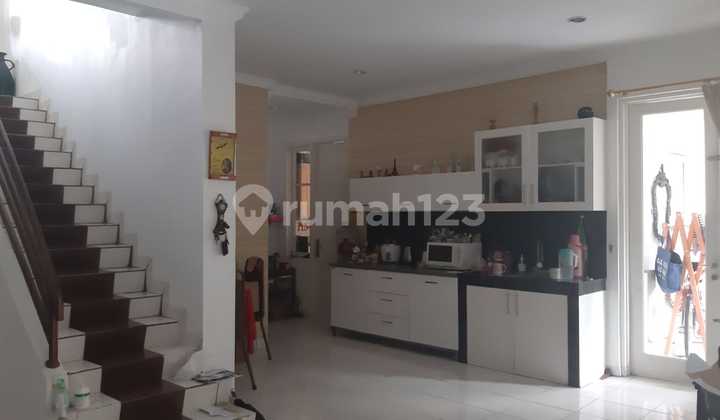 Dijual Rumah Di Kawasan Rindang 2