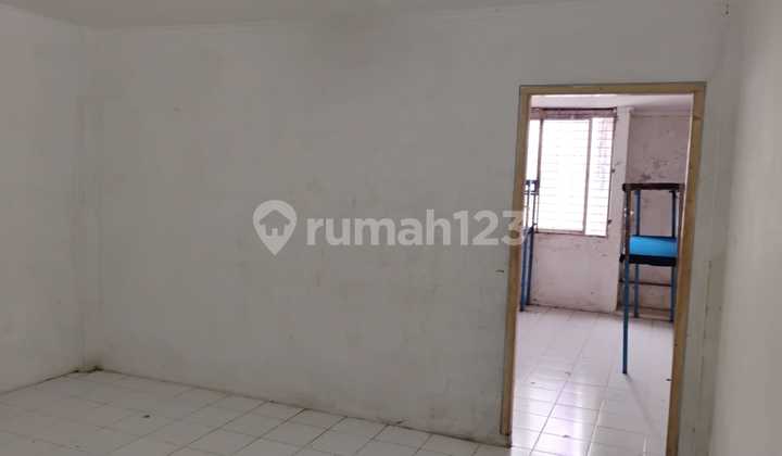 Shop House at Glodok Trade Center, Glodok Village, Tamansari District, West Jakarta S229 2