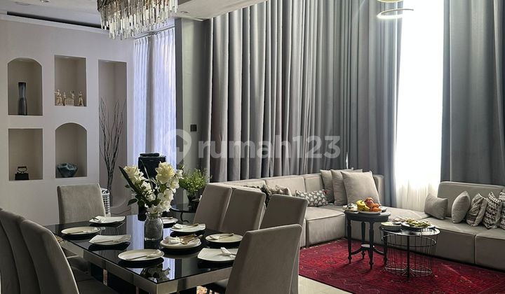 Tinggal Bawa Badan Rumah Mewah 3 Lantai & Ada Balkon + Basement Seperti di Mall di Cibubur S240 Tinggal Bawa Badan Rumah Mewah 3 Lantai & Ada Balkon + Basement Seperti di Mall di Cibubur S240