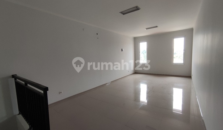 Ruko di Komplek Pasar Modern, Aman, Parkiran Luas, Keamanan 24 Jam S248