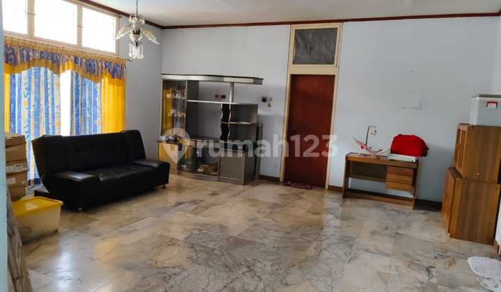 Rumah rumah Kav Polri jelambar Kel Jelambar Kec Grogol Petamburan Jakarta Barat S166