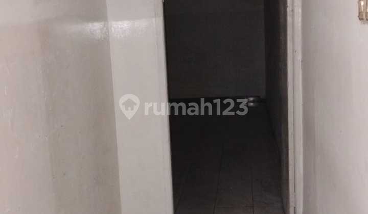 Spacious Shophouse in Gunung Sahari, Central Jakarta. Flood-Free, Comfortable, and Fresh Air S274 2