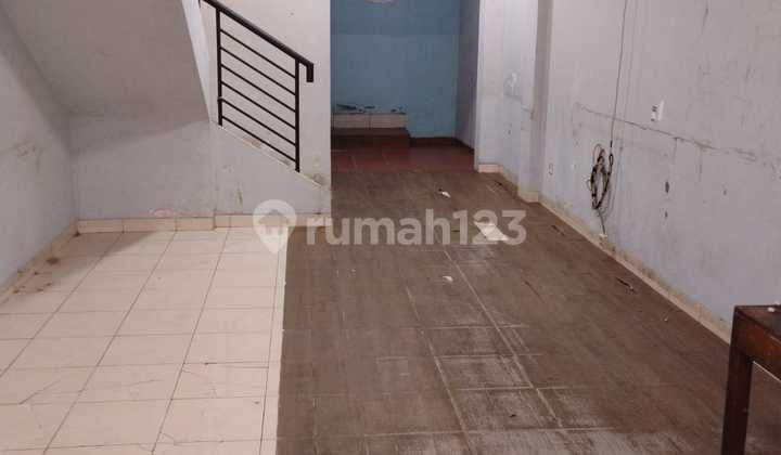 Shop House in Legenda Wisata. Located in the Front Block, Flood-Free, Comfortable Air S245 2