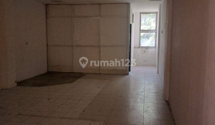 Ruko di Pangeran Jayakarta LB 180m² hadap Tenggara, sawah besar, Jakarta Pusat S151 1