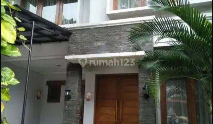 R068 Disewakan Rumah Town House Menteng Jakarta  1